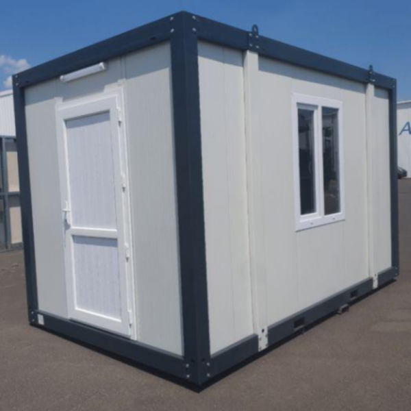 conteneur préfabriqué 10 m². Conteneur modulaire préfabriqué de 10 m² isolé et personnalisable