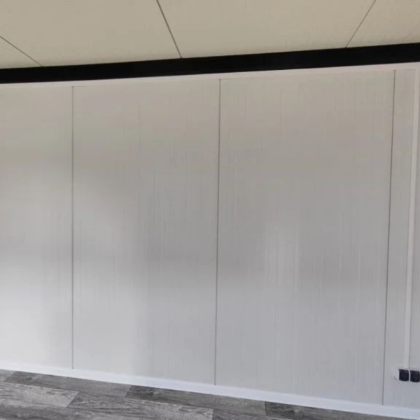 Module bureau préfabriqué 4 × 2,5 m isolé – 10 m²